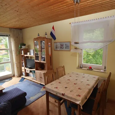 10 Apartment *
