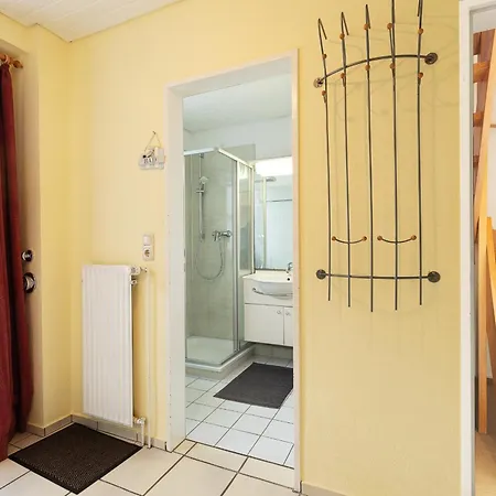 10 Apartment