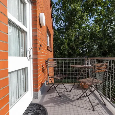 Apartment 10 *